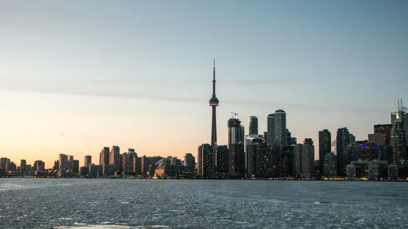 Toronto by Andre Furtado on Pexels.com