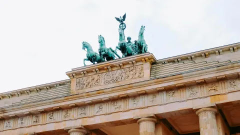 Brandenburger Tor, Germany by Adrien Olichon