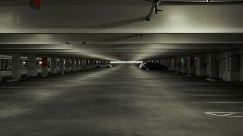 Parking by Anastasiya Badun - available in Pexels.com