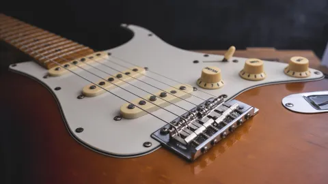 Electric guitar