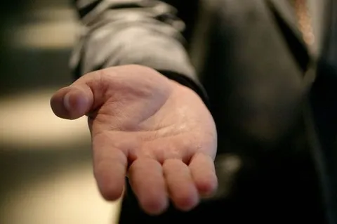 hand-out