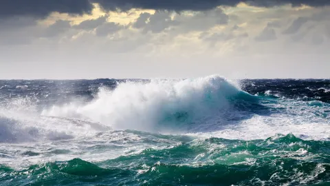 sea-wave-during-storm